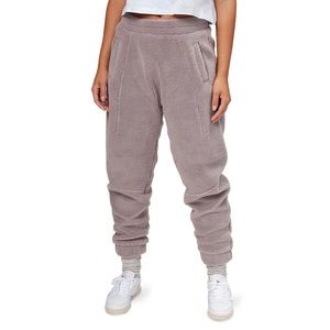 EUC BASIN + RANGE SHERPA FLEECE JOGGERS